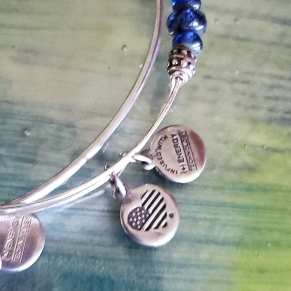 Alex and Ani set of 2 Peace Bangles - Picture 4 of 6